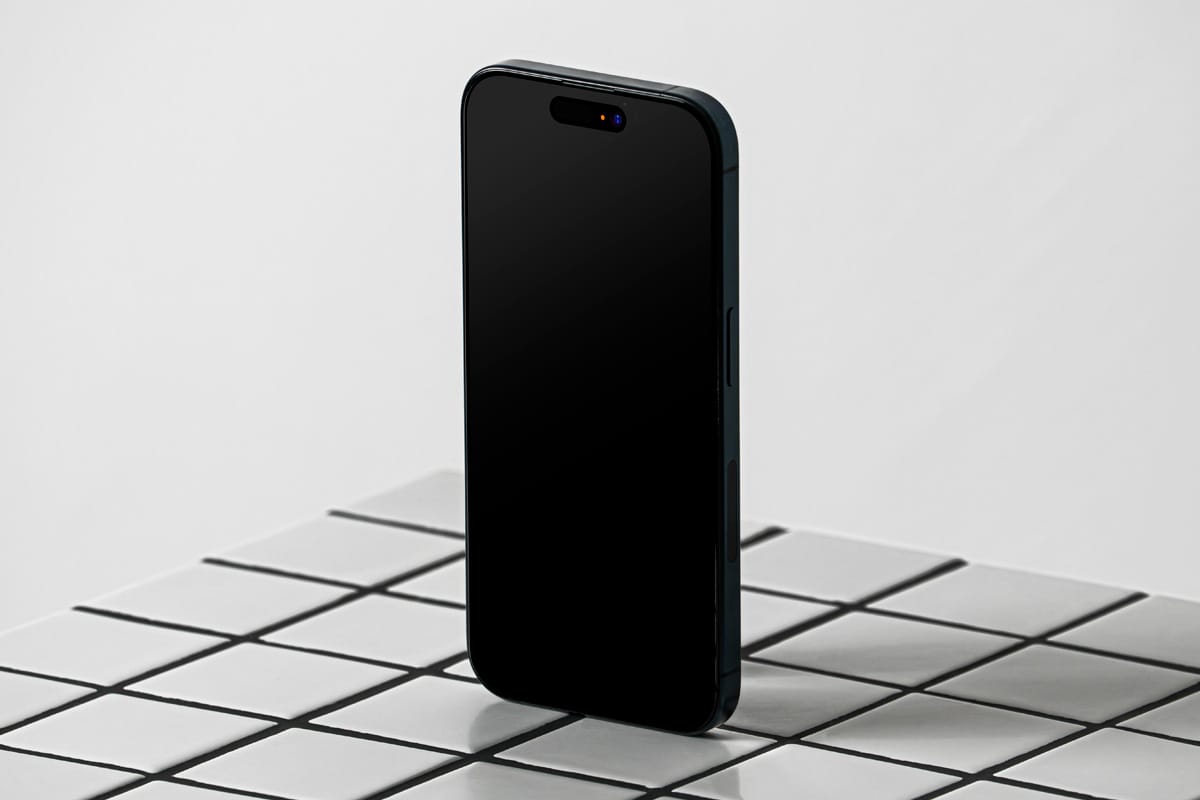 free iPhone 15 pro mockup